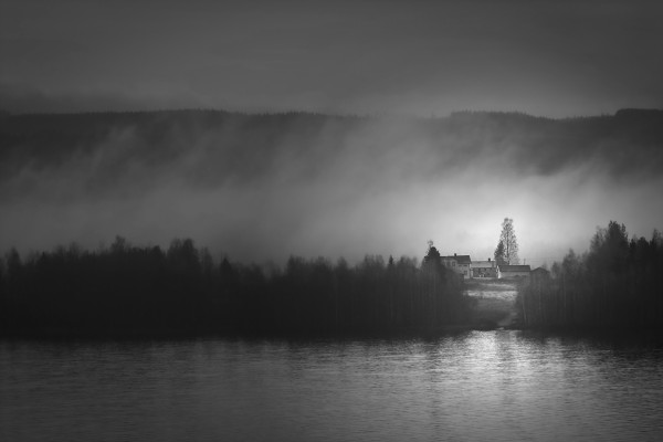 Foto: Ola Berglund - Sweden. Foggy morning near Ånge in Sweden